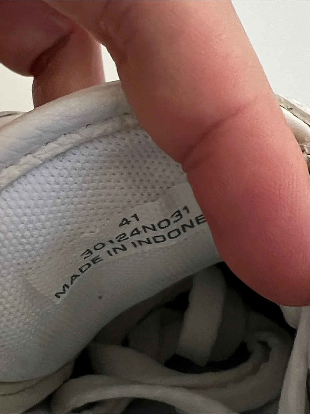 Alexander Wang optic white leather puff lace up sneakers size 41